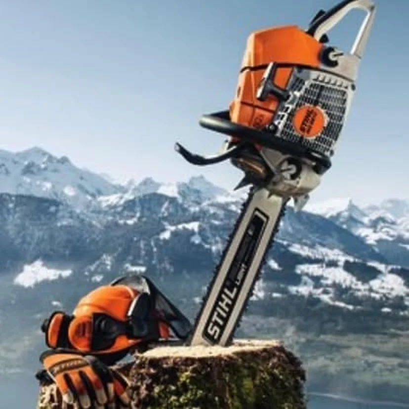Моторен трион STIHL в работна среда